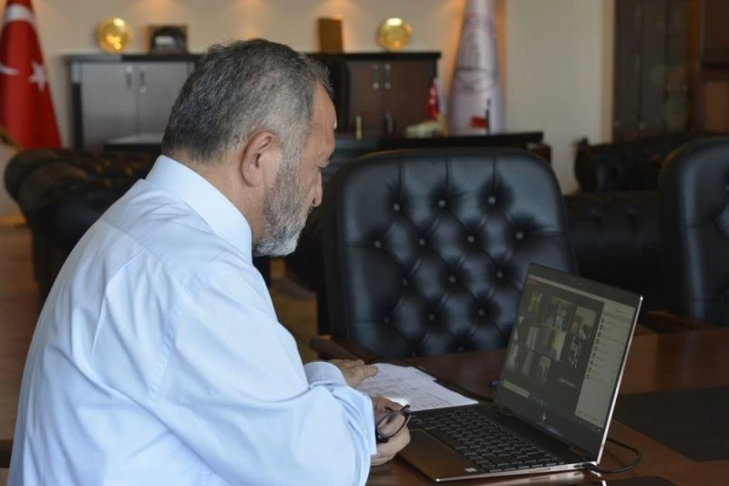 BEÜ’den  deneyimli hocalarına emeklilik töreni
