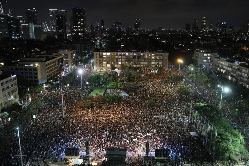 İsrail’de binlerce kişi Netanyahu hükümetini protesto etti
