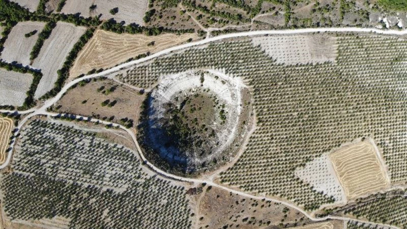 Meteor mu düştü, obruk mu 