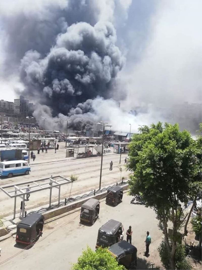Mısır’da pazar yerinde yangın
