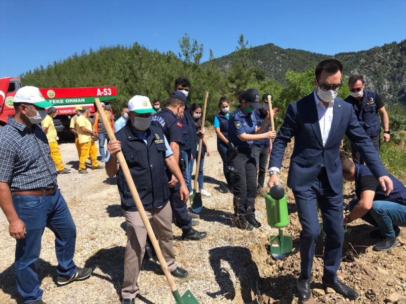 Feke’de 15 Temmuz şehitleri anısına fidan dikildi