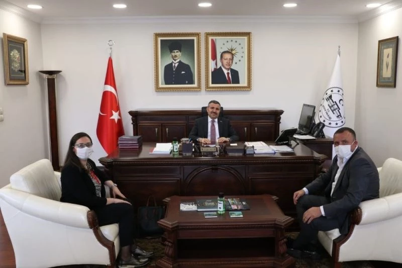 Bahçeşehir Kolejinden Vali Atay’a hayırlı olsun ziyareti
