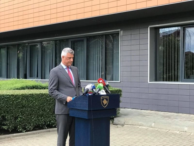 Kosova Cumhurbaşkanı Thaçi, Lahey Özel Savcılığına ifade veriyor
