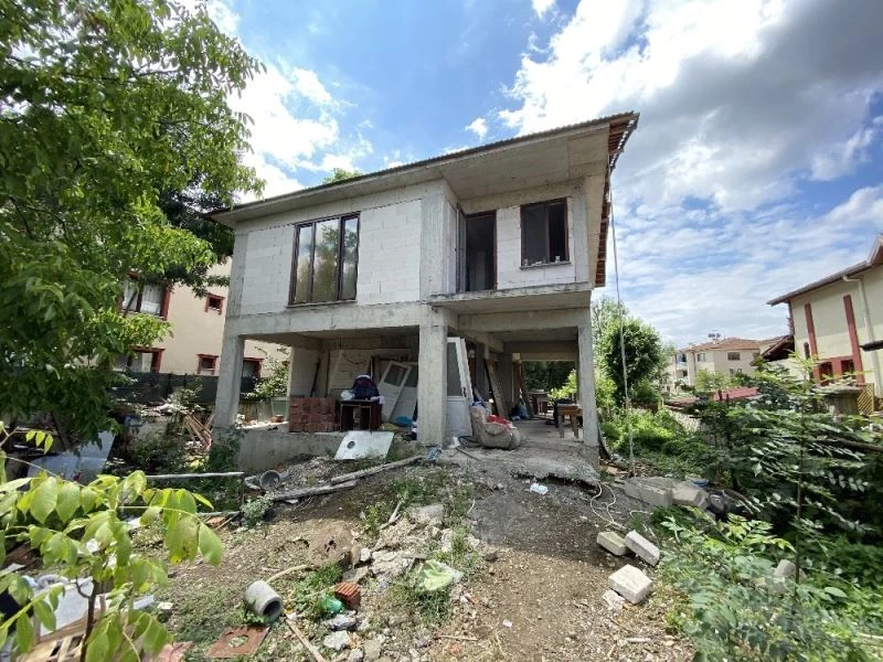 İhtiyaç sahibi aileye mahalleliden imece usulü ev
