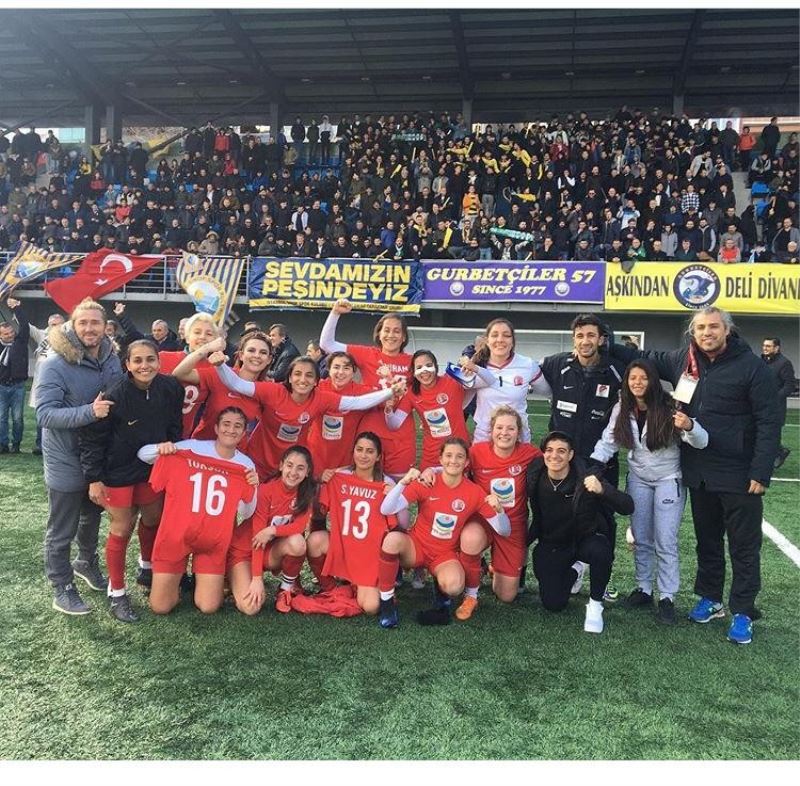 Kırbıyık A.Ş 1207 Kadın Futbol takımı 1. Lige çıktı
