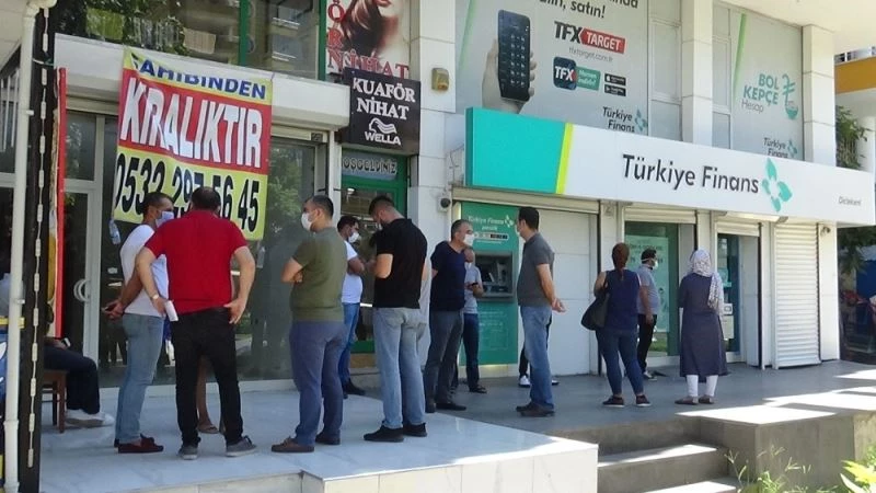 Çocuklarının geleceği için kayıt yaptıran velilerin mağduriyetlerine mağduriyet eklendi

