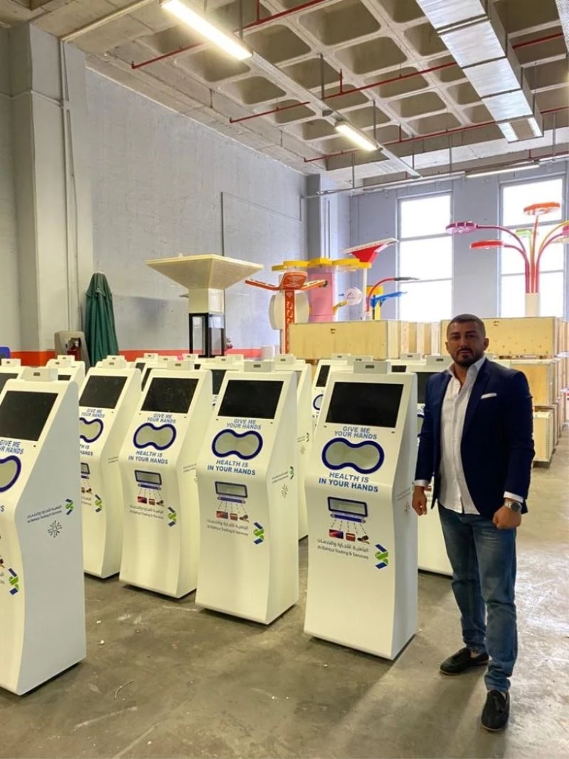 Burak Kalfa, ödülünü Işık’tan aldı
