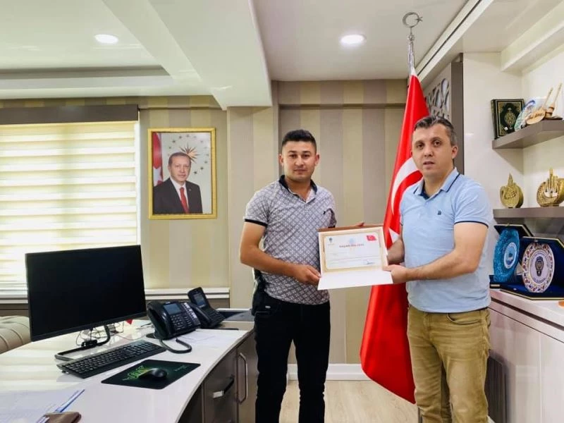 Kaymakam Solmaz’dan jandarma personellerine başarı belgesi
