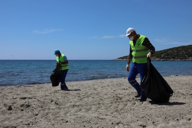 Aydın Büyükşehir Belediyesi’nden sahil temizliği
