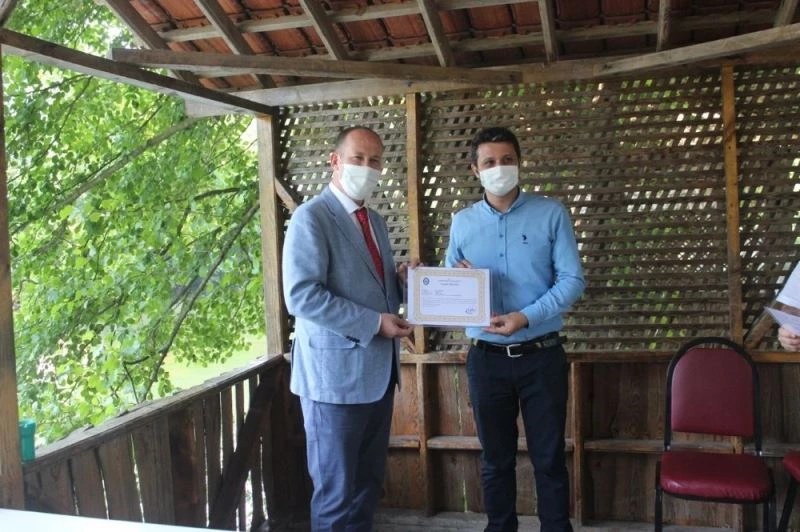 Başiskele Vefa Sosyal Destek Gurubu üyelerine teşekkür belgesi
