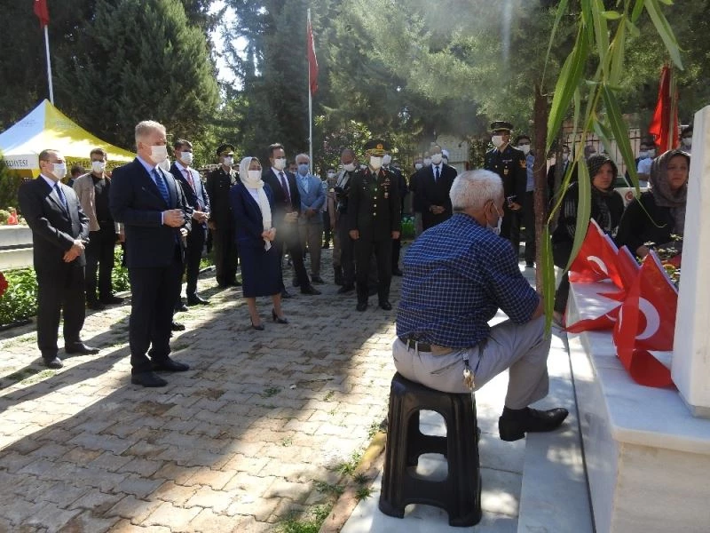 Validen maske takmayan imama uyarı
