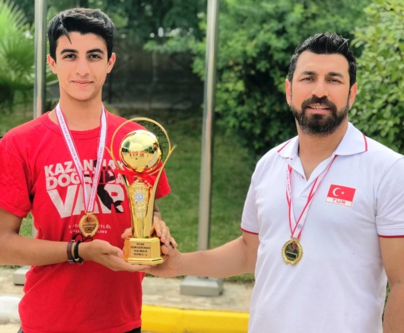 Şanlıurfa’dan iki sporcu, Ankara Spor Lisesine girmeye hak kazandı
