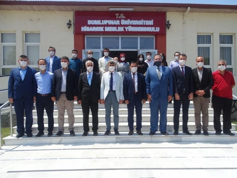 Rektör Uysal: “Hisarcık MYO’da birçok üniversitede olmayan imkanlar var”
