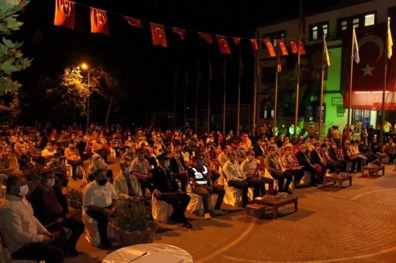 15 Temmuz Demokrasi ve Milli Birlik Günü’nde birlik ve beraberliğini gösterdi
