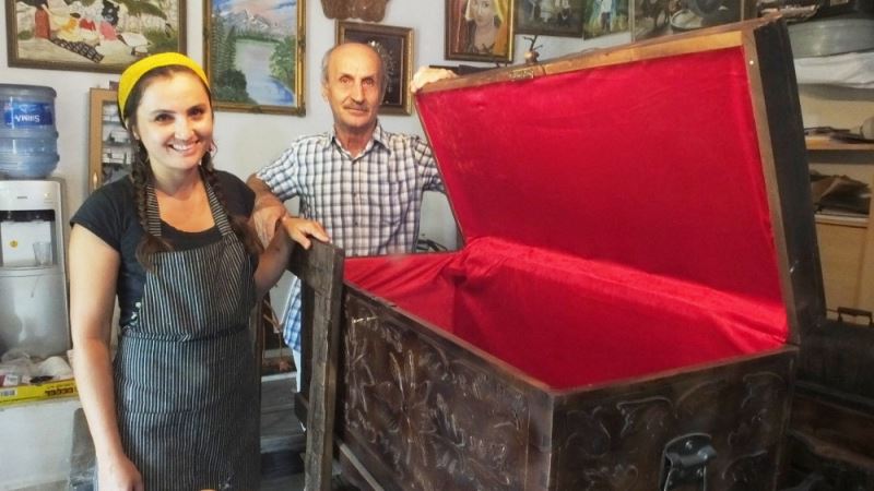 Balıkesir’de tarım teknikeri evini sanat galerisine çevirdi
