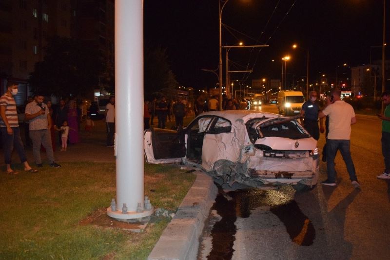 Malatya’da kırmızı ışıktan geçen otomobil kamyonete çarptı: 5 yaralı
