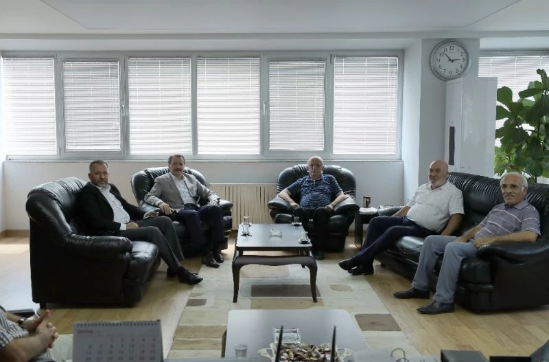 Memur-Sen’den Cansuyu Derneğine ziyaret
