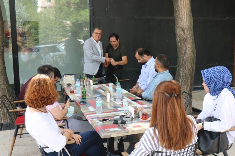 Belediye Başkan Yardımcısının başlattığı ’Kitap Okuma’ kampanyasında okuyucular kitaplarını aldı
