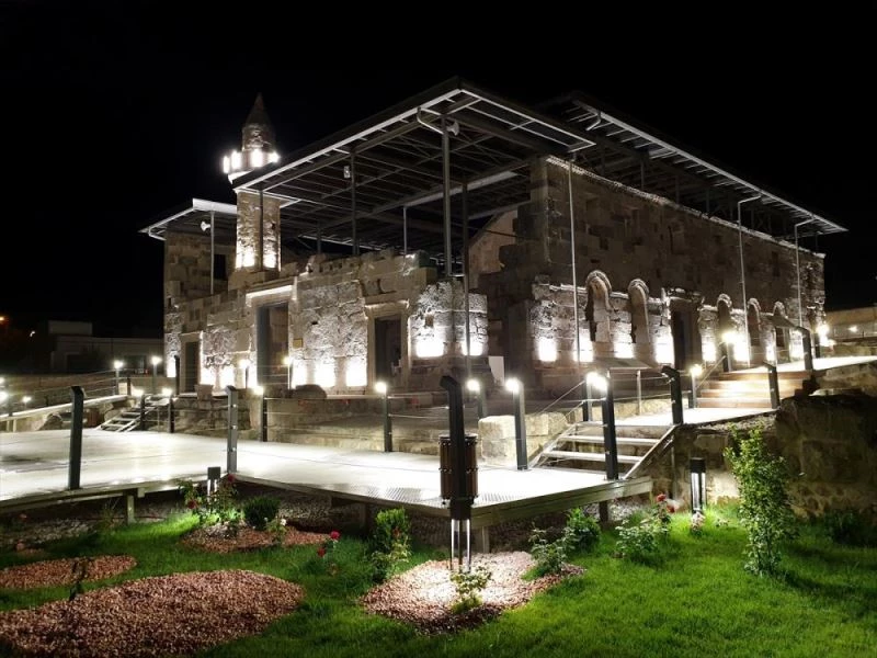 Restorasyonun ardından 96 yıl sonra kapılarını açan Osmaniye