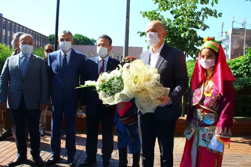 Bakan Karaismailoğlu: 