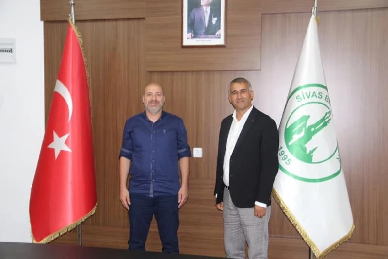 Sivas Belediyespor, Özer Karadaş ile yola devam dedi

