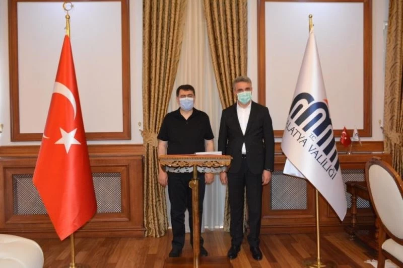 Eski makamına bu kez ziyaretçi olarak geldi
