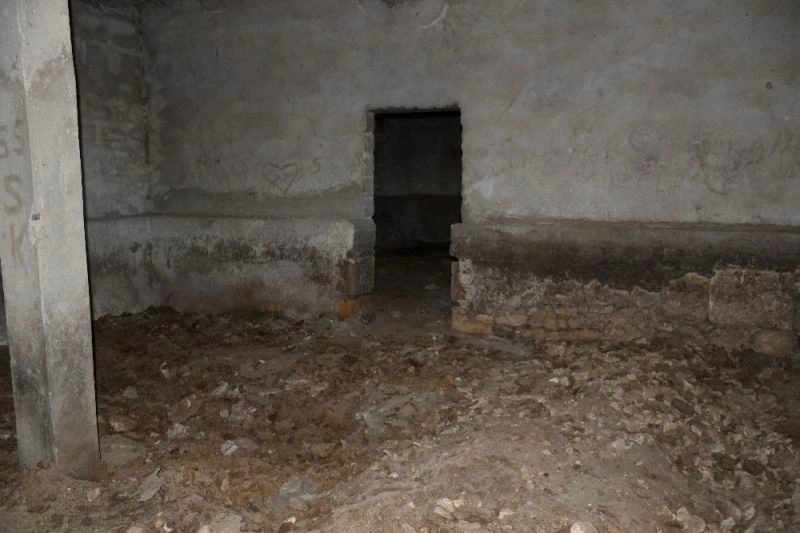 16 yaşındaki kız çocuğunun 18 yıl önce kaybolduğu çiftlikten kemikler çıktı
