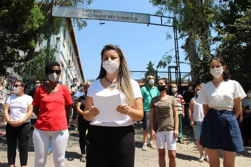 O görüntülerin ardından okul müdürü açığa alındı, veliler iadesini talep etti
