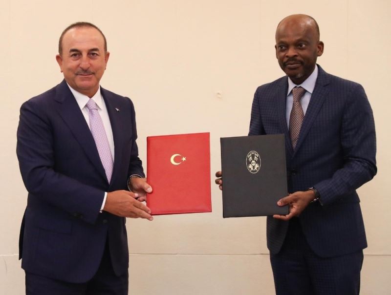 Dışişleri Bakanı Çavuşoğlu: “Togo’ya ilk resmi ziyareti yapmaktan mutluluk duyuyorum”
