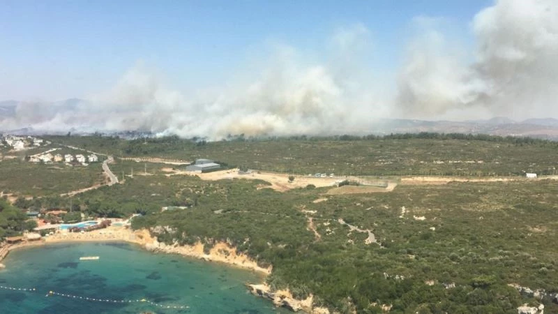 Çağan Irmak da paylaştı: “Seferihisar yanıyor”
