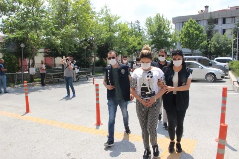 Kafedeki fuhuş pazarlığına polis baskını
