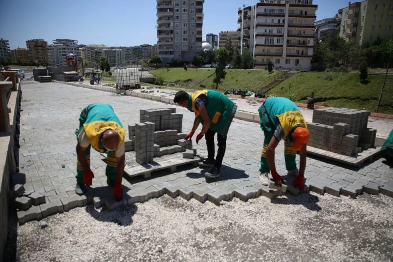 Karaköprü’de yollar kilitli parke taşıyla döşeniyor
