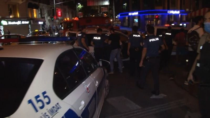 İstanbul’un göbeğinde sağa sola ateş açan magandalar gözaltına alındı
