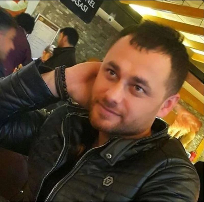 Araç içinde sohbet ederken silahlı saldırıya uğradılar: 1 ölü, 3 yaralı
