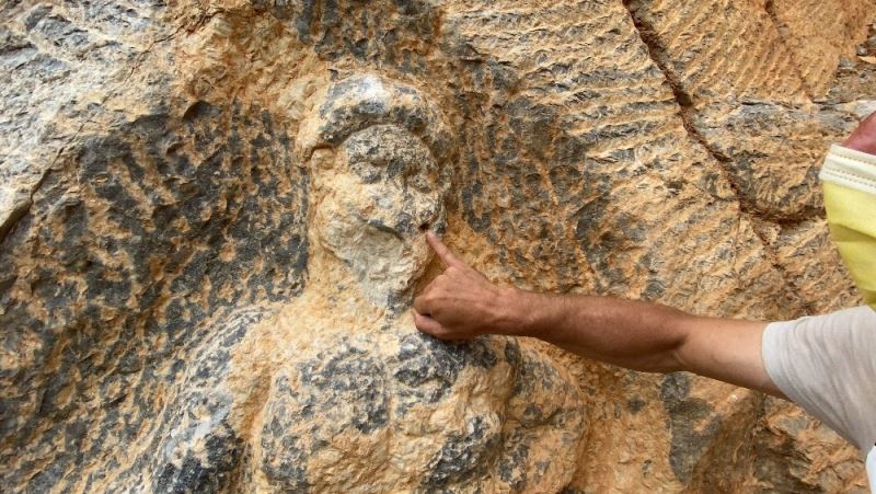 Herkül’ün başı definecilerle dertte
