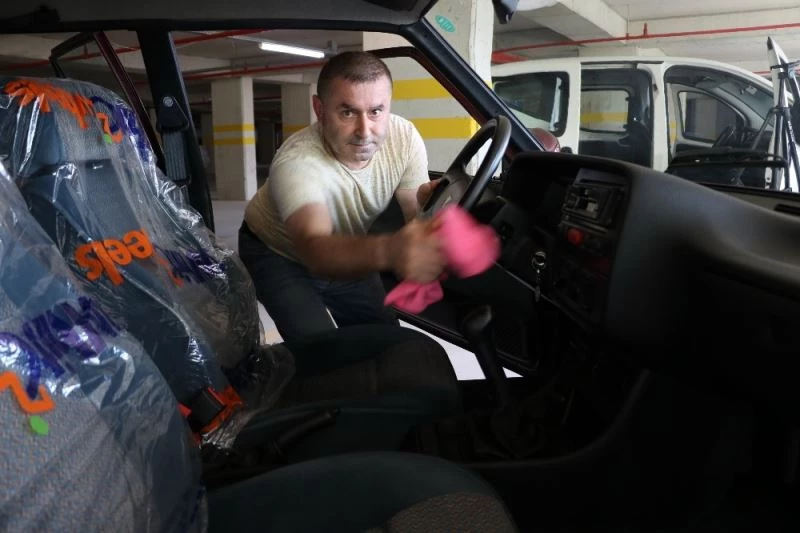 (Özel) 5 yıldır gözü gibi baktığı aracını kıymetini bilene satacak
