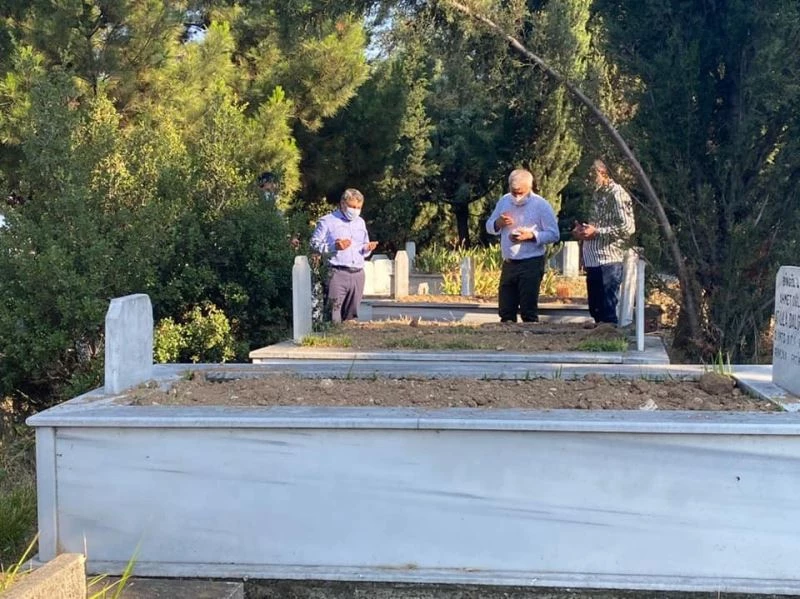 Başkan Şayir, bayram öncesi mezarlıkları denetledi
