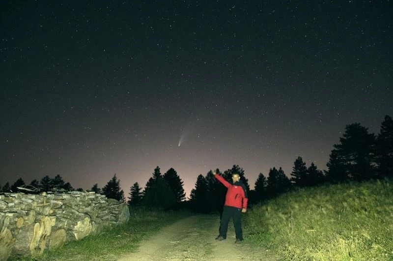 (Özel) Kuyruklu yıldızın hayran bırakan görüntüleri
