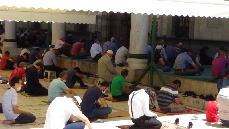 Afyonkarahisar’daki camilerde Ayasofya için şükür duaları edildi
