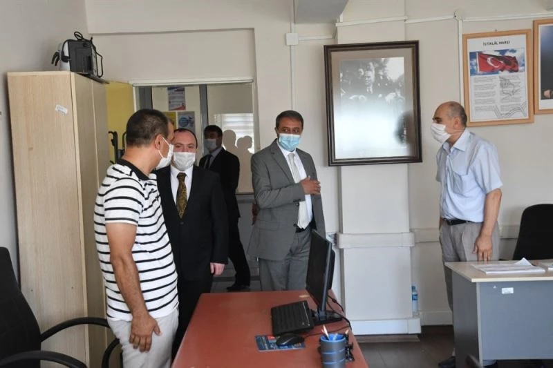 Vali Şıldak, İl Milli Eğitim Müdürlüğünü ziyaret etti
