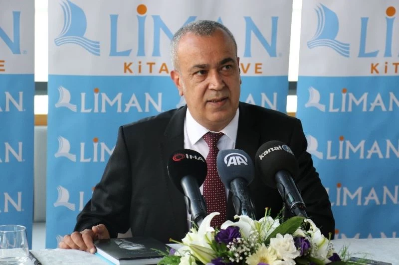 Mehmet Aycı’dan “Benzemez Kimse Sana Bir Erdoğan Portresi” için imza günü
