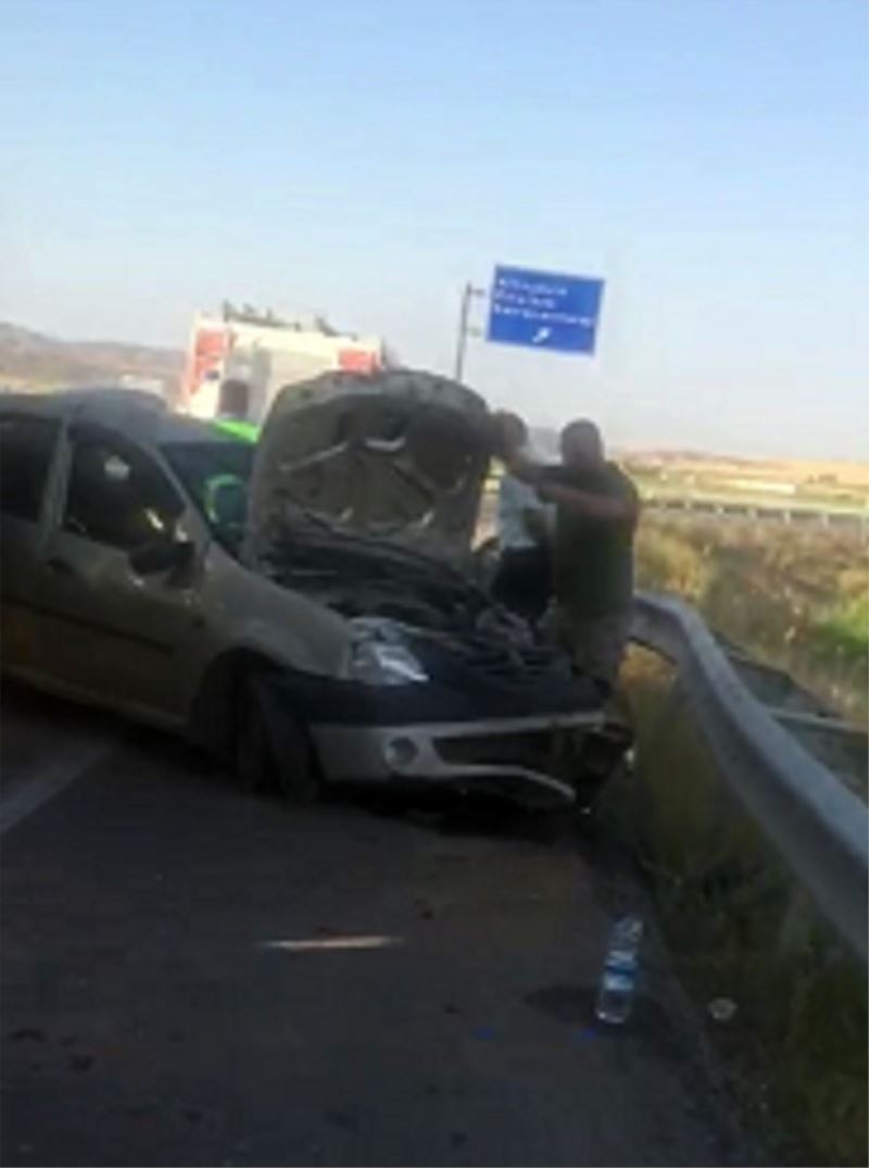 Sivas’ta trafik kazası:3 yaralı
