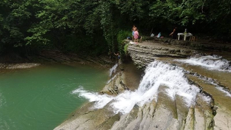 Sosyal medyadan gördüler, akın ettiler
