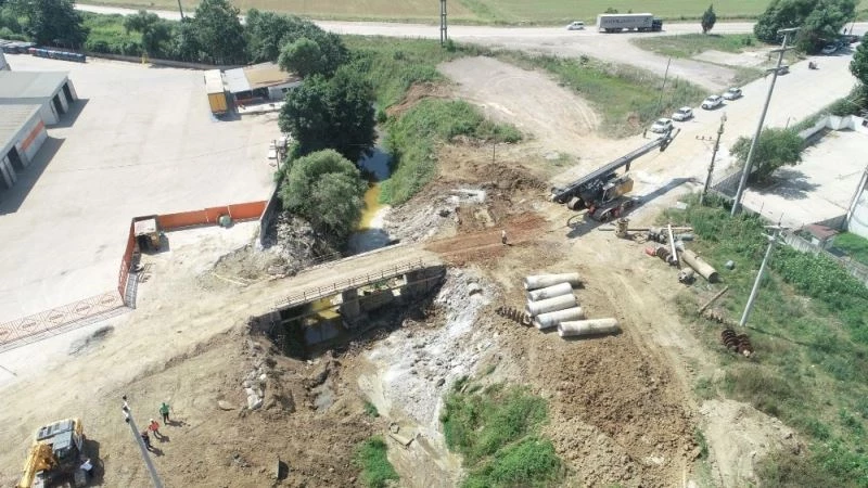 Kartepe’de 2 mahalleyi 4 şeritli modern köprü birbirine bağlayacak

