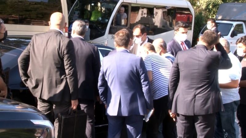 Cumhurbaşkanı Erdoğan, taksi ve minibüs şoförleriyle sohbet etti
