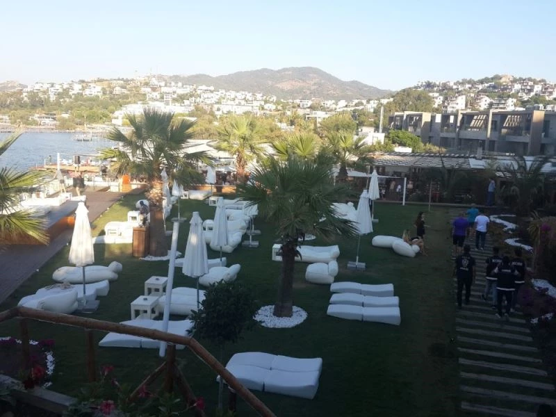 Bodrum’da beach cluplere baskın düzenlendi
