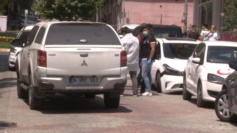 Dur ihtarına uymadılar, polis aracına çarparak kaçtılar
