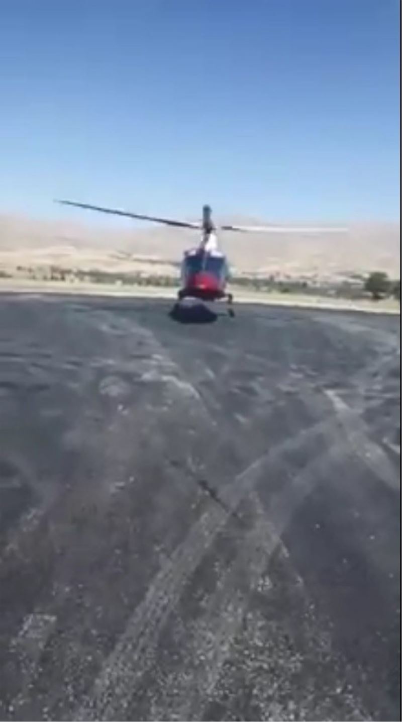 Sarız ilçesine ambulans helikopterin ilk inişi sevinç yaşattı
