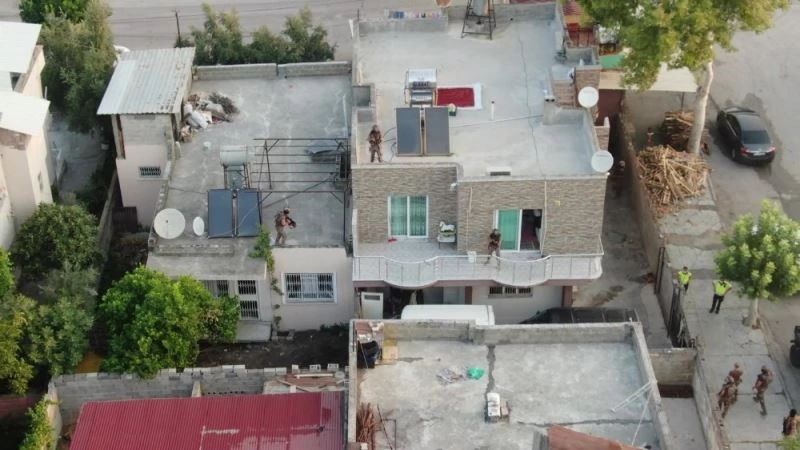 Suç örgütlerinden cephanelik çıktı
