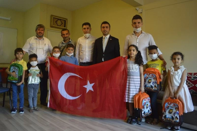 Bayramdan önce misafir miniklerin yüzünü güldürdüler
